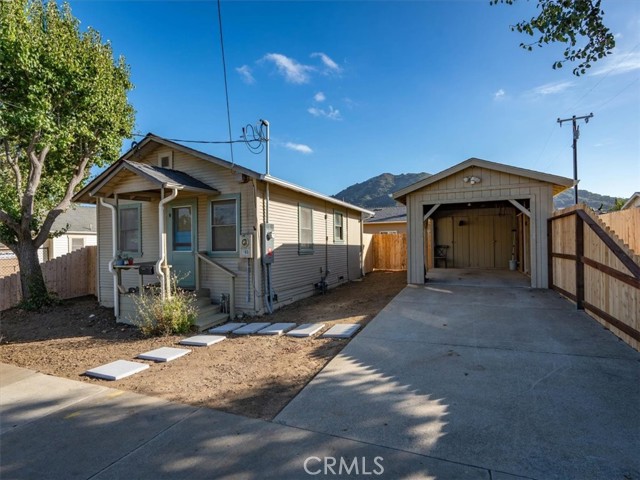 165 Front Unit and carport- Please do not disturb!