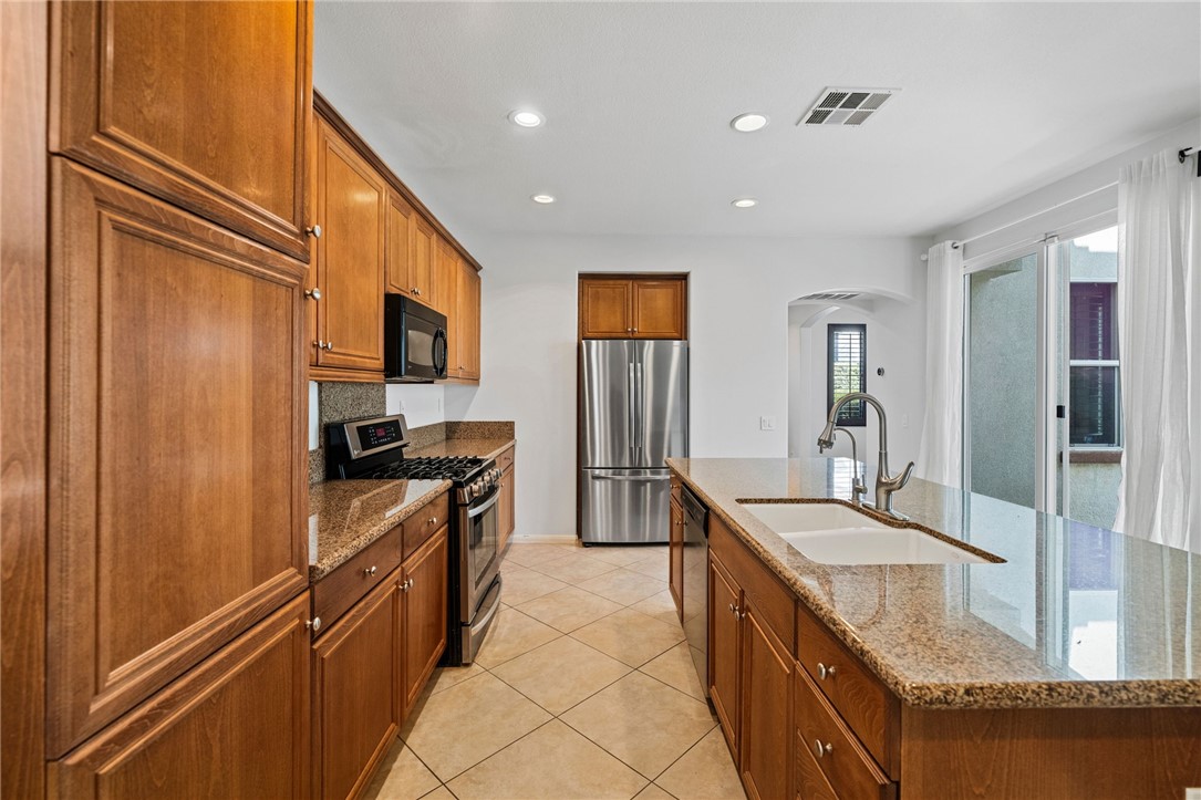 Detail Gallery Image 19 of 54 For 27704 Passion Flower Ct, Murrieta,  CA 92562 - 3 Beds | 2/1 Baths