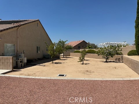 https://media.crmls.org/medias/ce22193c-3408-479d-a410-e8bbf82f6996.jpg?preset=X-Large