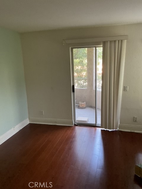 Image 9 of 13 For 2550 San Gabriel Way 202
