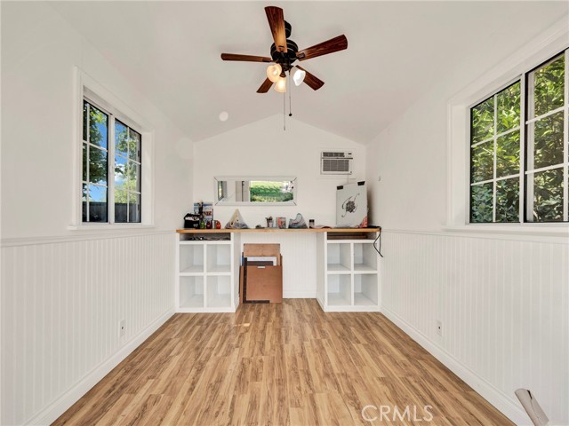Detail Gallery Image 28 of 40 For 23962 Crosson Dr, Woodland Hills,  CA 91367 - 3 Beds | 2 Baths