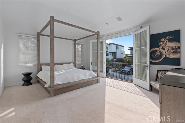 Detail Gallery Image 9 of 18 For 1002 5th St, Hermosa Beach,  CA 90254 - 5 Beds | 4/1 Baths