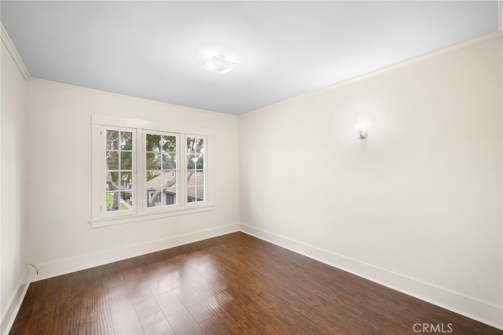 415 Riverdale DriveGlendale img 30