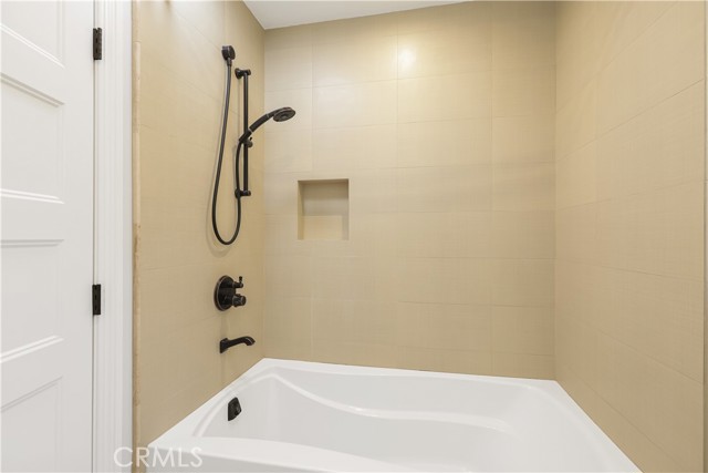 Detail Gallery Image 41 of 43 For 933 W Riviera Dr., Santa Ana,  CA 92705 - 3 Beds | 2/1 Baths