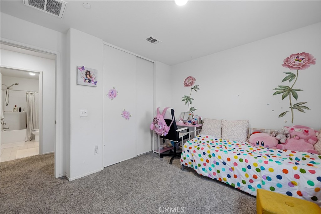 https://media.crmls.org/medias/ce2477b9-260d-49ff-befe-247664e3504e.jpg?preset=X-Large