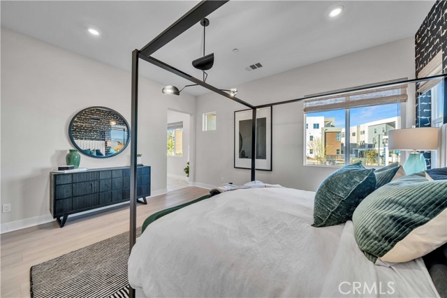 Detail Gallery Image 14 of 38 For 26707 Beartown Ln, Valencia,  CA 91381 - 5 Beds | 4/1 Baths