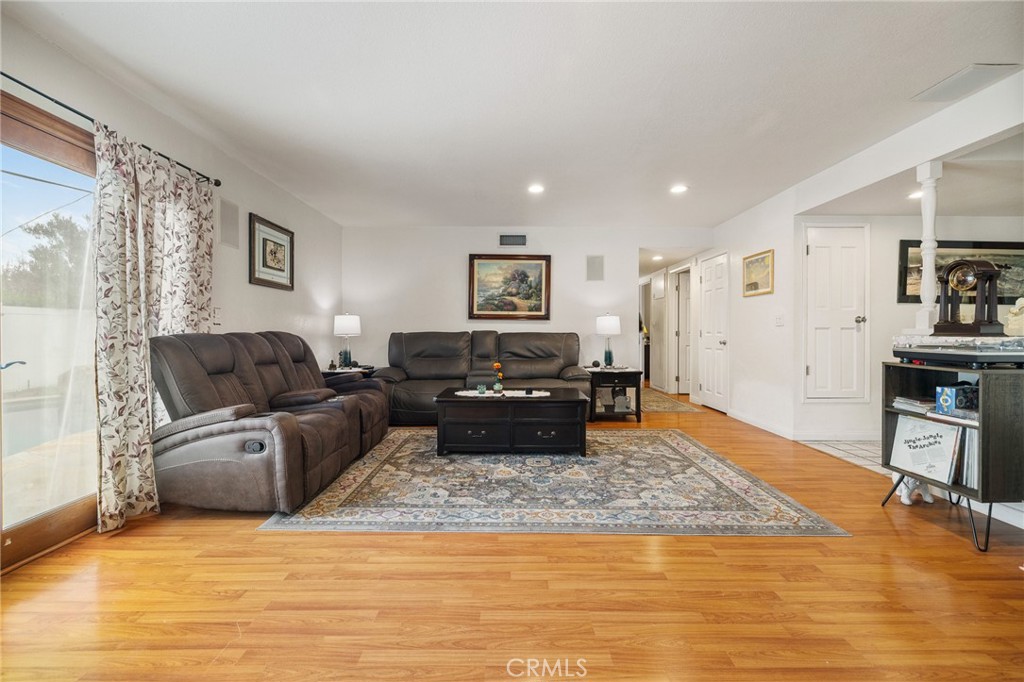 MLS #SR25253762 image #4