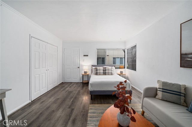 617 Cedar Avenue, Long Beach CA: https://media.crmls.org/medias/ce254435-d616-448e-ad41-89b43ebe15a9.jpg