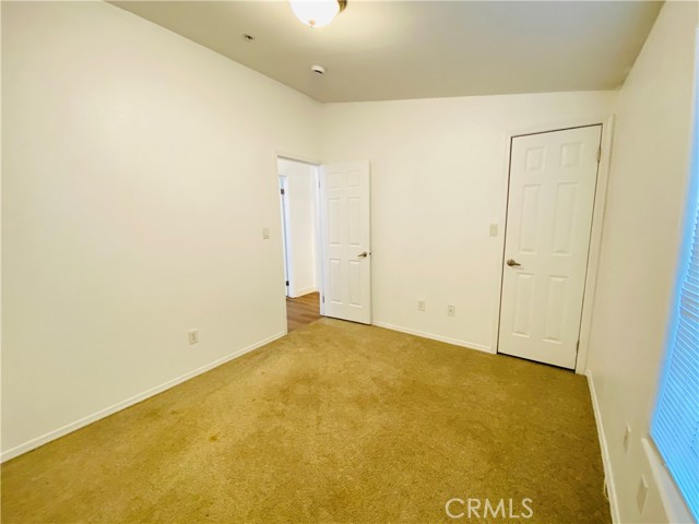 56476 Desert Gold Drive, Yucca Valley CA: https://media.crmls.org/medias/ce2580b6-7eca-4aae-8f93-7e555762f3ef.jpg