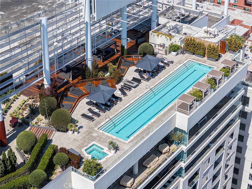 6250 Hollywood Boulevard #4D