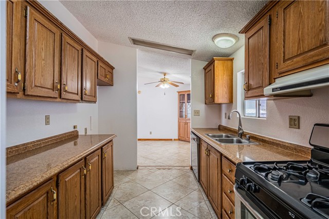 Detail Gallery Image 11 of 47 For 1630 W Covina Blvd #11,  San Dimas,  CA 91722 - 3 Beds | 2 Baths