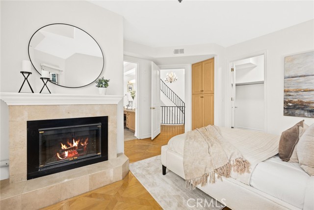 Detail Gallery Image 18 of 39 For 309 N Almont Dr, Beverly Hills,  CA 90211 - 3 Beds | 2/1 Baths