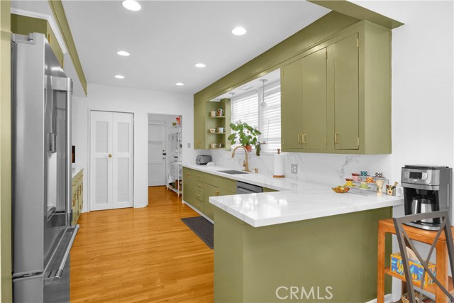 929 E Marshall Place, Long Beach CA: https://media.crmls.org/medias/ce296ae0-a970-4baa-bf4b-aecae8e0dca3.jpg