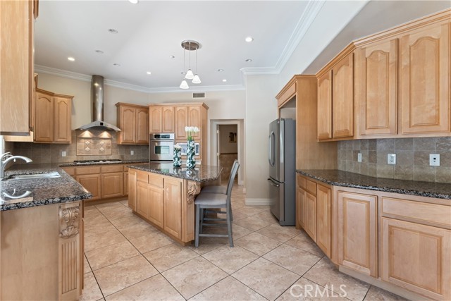 Detail Gallery Image 15 of 68 For 1503 Blossom Ct, Redlands,  CA 92373 - 5 Beds | 4/1 Baths