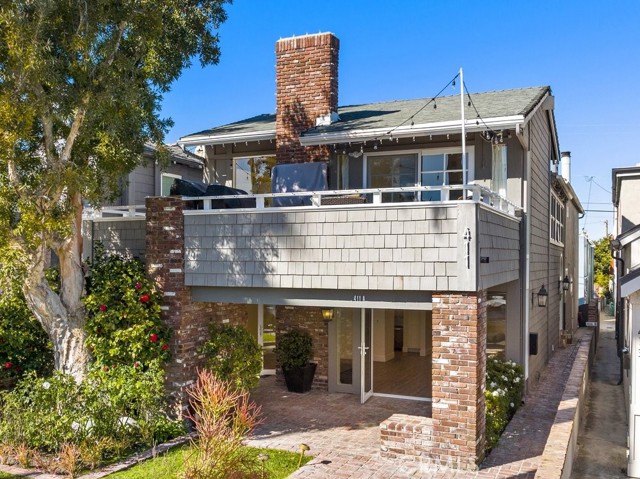 411 Goldenrod, Corona del Mar CA: https://media.crmls.org/medias/ce2aaba5-83d2-4b27-b585-75a694d3afca.jpg