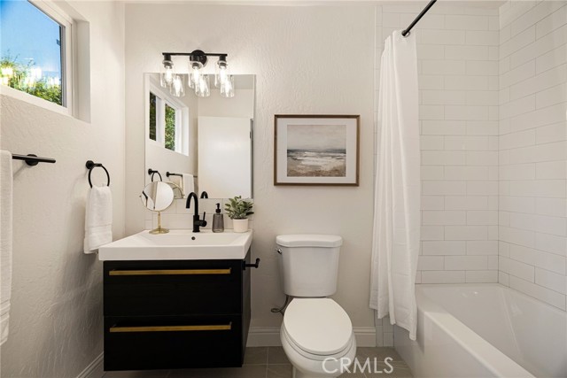 Detail Gallery Image 32 of 62 For 1482 Hawthorne Ave, Chico,  CA 95926 - 3 Beds | 2 Baths