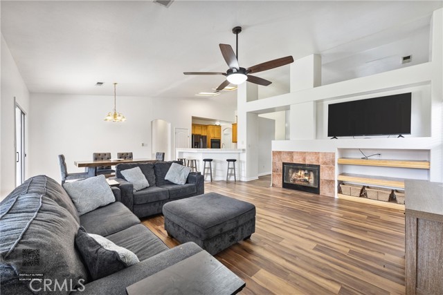 Detail Gallery Image 2 of 39 For 9801 Marby Grange, Bakersfield,  CA 93312 - 4 Beds | 2 Baths