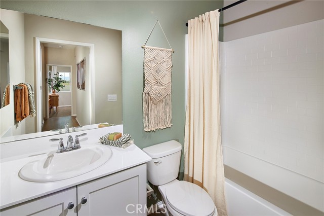 Detail Gallery Image 13 of 15 For 23352 Copa De Oro Ct, Wildomar,  CA 92595 - 4 Beds | 3 Baths