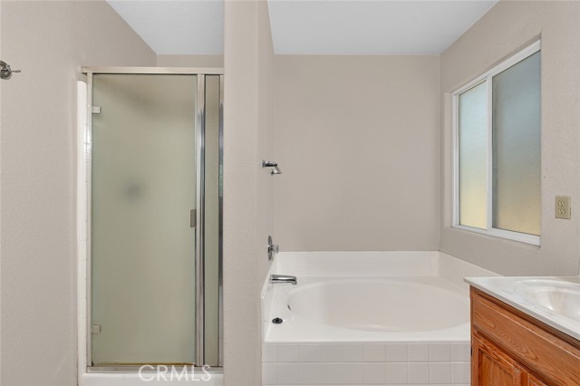 3529 Paseo Verde Avenue, Merced CA: https://media.crmls.org/medias/ce2caeae-e6b6-4593-8547-992d8161e963.jpg
