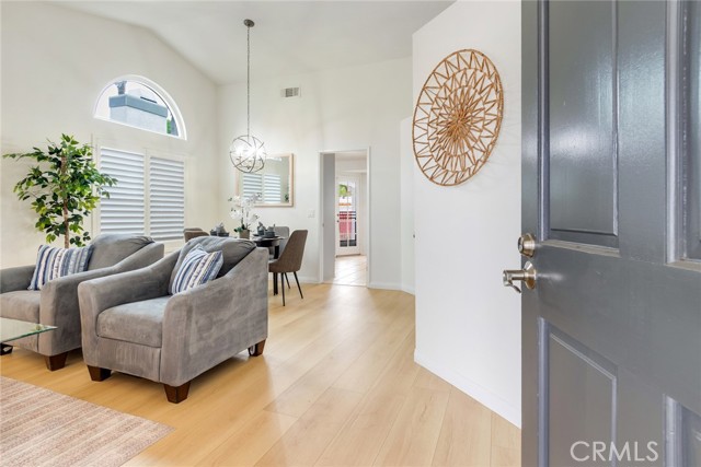 Detail Gallery Image 2 of 27 For 168 Whirlaway St, Perris,  CA 92571 - 2 Beds | 2 Baths