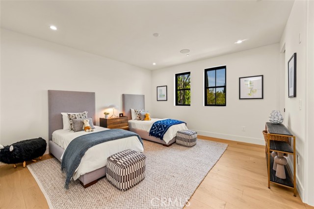 Detail Gallery Image 38 of 53 For 12415 Kling St, Studio City,  CA 91604 - 5 Beds | 6/1 Baths