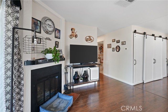 23011 Big Tee Drive, Canyon Lake CA: https://media.crmls.org/medias/ce2da691-8ec1-462a-b93e-fd014d73b0cd.jpg
