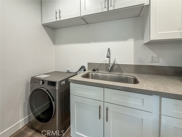24017 Sylvan Street, Woodland Hills CA: https://media.crmls.org/medias/ce2e1d42-def0-4792-9a95-54a4050d1016.jpg