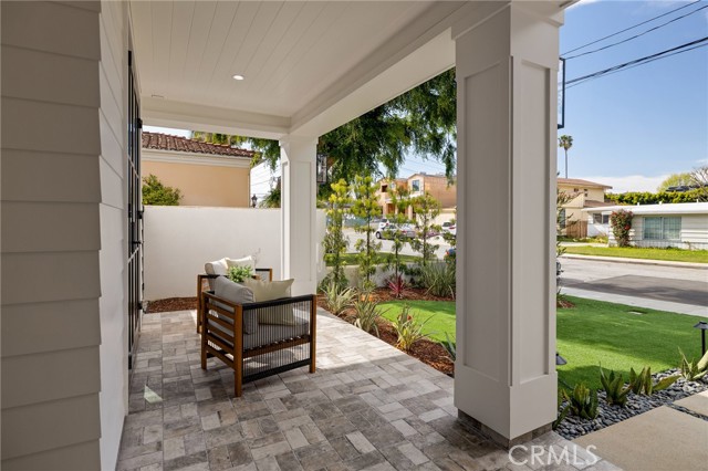 Detail Gallery Image 8 of 75 For 1820 9th St, Manhattan Beach,  CA 90266 - 6 Beds | 6/1 Baths