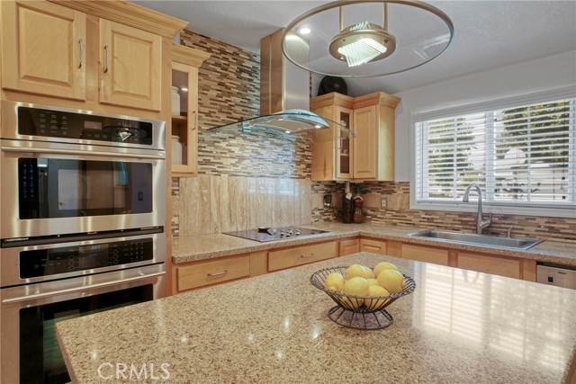 Detail Gallery Image 23 of 59 For 19120 Hartland St, Reseda,  CA 91335 - 5 Beds | 3 Baths