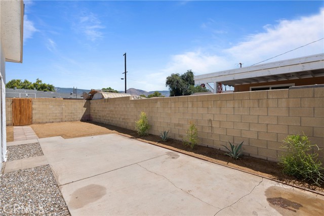 25742 7th Street, San Bernardino CA: https://media.crmls.org/medias/ce3106ad-00a8-4f5d-95c3-004180bf0b3c.jpg