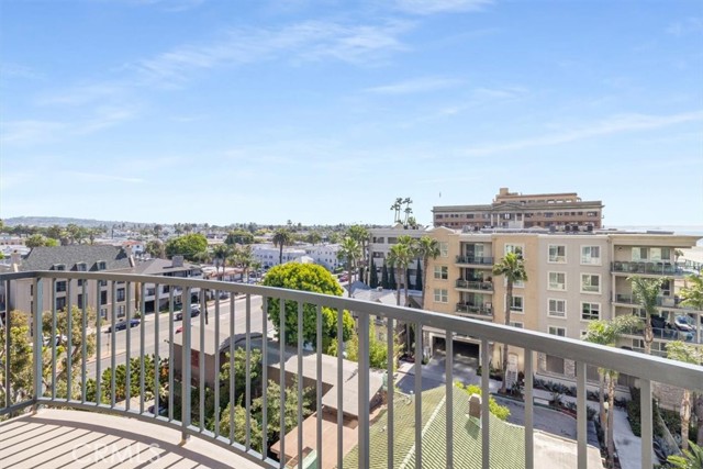 Detail Gallery Image 10 of 51 For 850 E Ocean Bld #602,  Long Beach,  CA 90802 - 2 Beds | 2 Baths