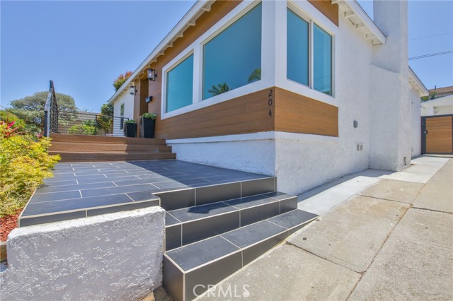 Detail Gallery Image 8 of 60 For 206 via Colusa, Redondo Beach,  CA 90277 - 4 Beds | 3 Baths