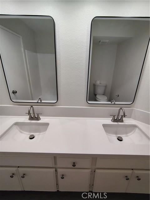 Detail Gallery Image 30 of 31 For 946 Winston Cir, Corona,  CA 92881 - 4 Beds | 3 Baths