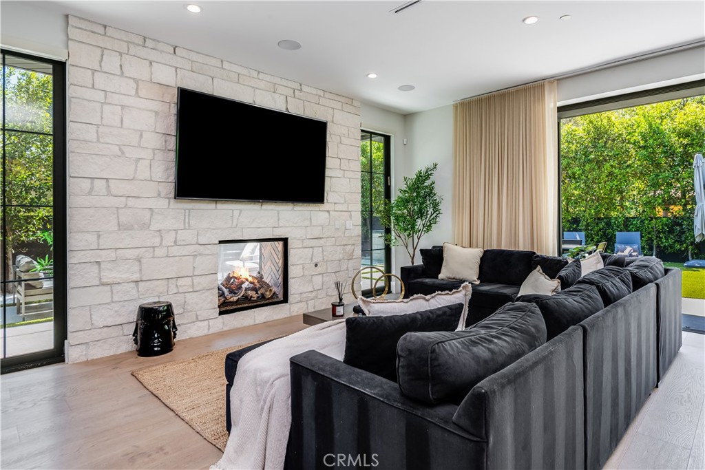 MLS #SR25280040 image #12