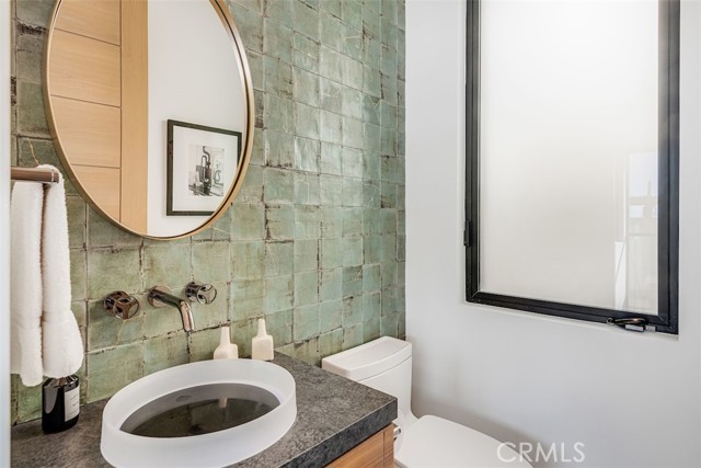 200 40th Street, Manhattan Beach, California 90266, 4 Bedrooms Bedrooms, ,4 BathroomsBathrooms,Residential,Sold,40th,SB22010624