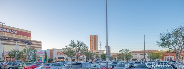 19209 Tideline Court, Huntington Beach CA: https://media.crmls.org/medias/ce32a24f-dd56-4aba-b184-7e8cf157e24f.jpg