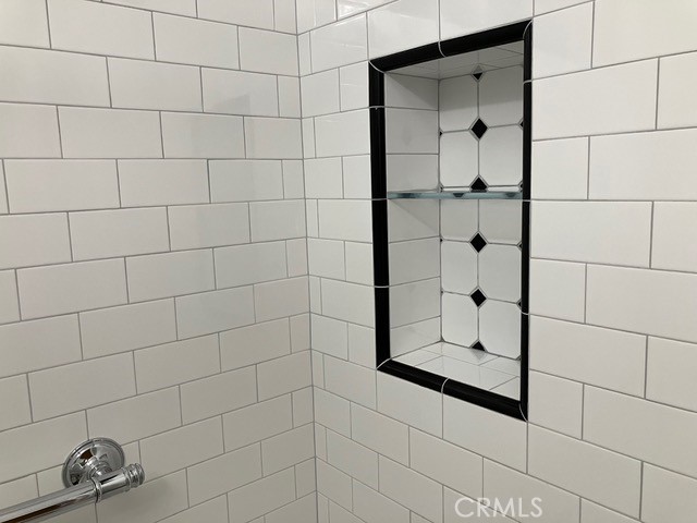 11138 Aqua Vista Street, Studio City CA: https://media.crmls.org/medias/ce33dd24-6170-4b54-836c-622d8bed82e5.jpg