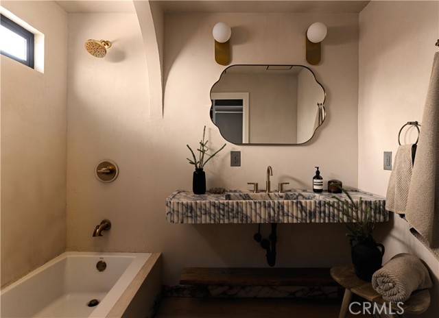 Detail Gallery Image 14 of 32 For 2931 Tyburn St, Los Angeles,  CA 90039 - 3 Beds | 2 Baths