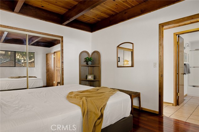28645 Shenandoah Drive, Lake Arrowhead CA: https://media.crmls.org/medias/ce344523-3127-4fc7-9af8-62a86e36971a.jpg