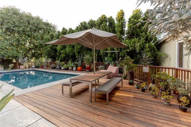 Detail Gallery Image 27 of 54 For 2412 Canyon Oak Dr, Los Angeles,  CA 90068 - 3 Beds | 2 Baths