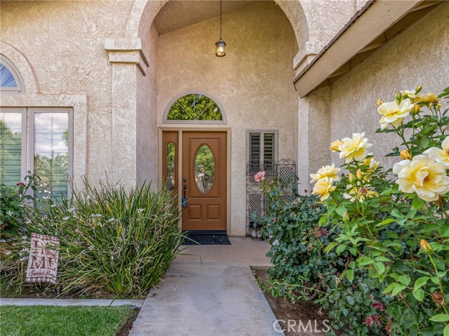 12596 Whispering Springs Road, Victorville CA: https://media.crmls.org/medias/ce35c2ab-abaa-4e5d-9fa8-fe188b28821a.jpg