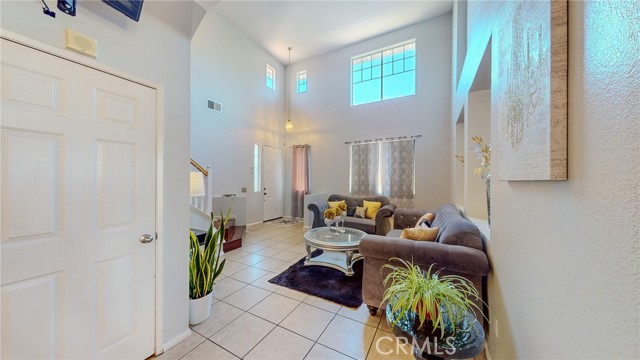 Detail Gallery Image 6 of 37 For 5636 Pheasant Dr, Fontana,  CA 92336 - 4 Beds | 2/1 Baths