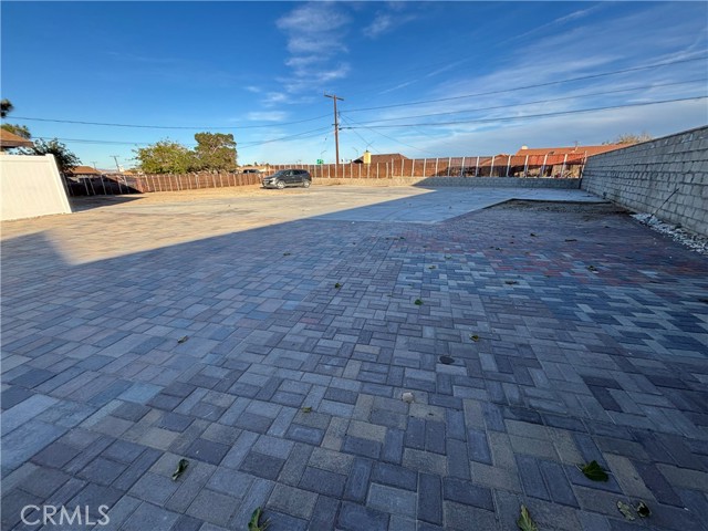 Detail Gallery Image 6 of 11 For 15137 Luna Road, Victorville,  CA 92392 - 3 Beds | 2 Baths