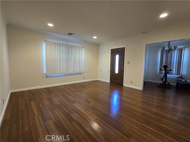 Detail Gallery Image 5 of 27 For 2944 Mayfield, La Crescenta,  CA 91214 - 3 Beds | 2 Baths