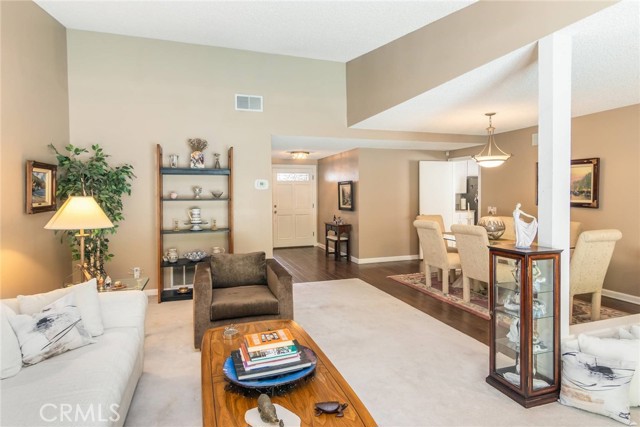 Detail Gallery Image 4 of 28 For 19343 Pauma Valley, Porter Ranch,  CA 91326 - 3 Beds | 2 Baths