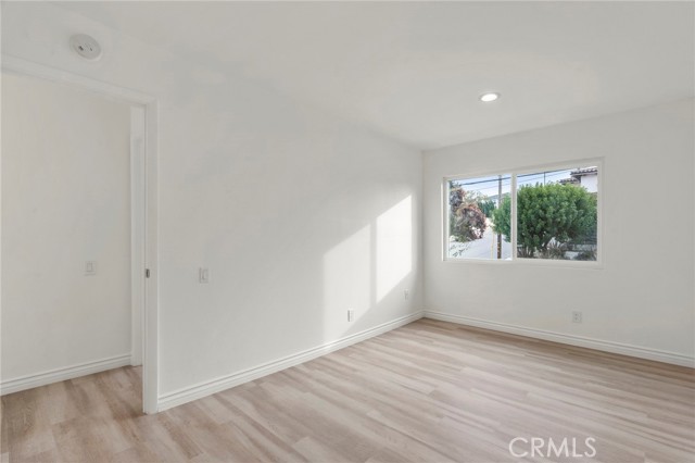 1155 11th Street, Manhattan Beach, California 90266, 3 Bedrooms Bedrooms, ,3 BathroomsBathrooms,Residential,Sold,11th,CV22257033