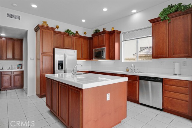 Detail Gallery Image 12 of 46 For 24306 via La Casa, Valencia,  CA 91354 - 4 Beds | 3 Baths