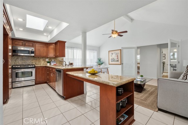 4314 Manchester Place, Cypress CA: https://media.crmls.org/medias/ce391d25-b944-44b6-b069-9b0cc8e7d156.jpg