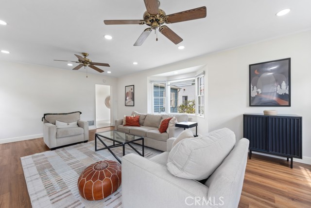 Detail Gallery Image 6 of 51 For 3429 Falcon Avenue, Long Beach,  CA 90807 - 3 Beds | 2/1 Baths