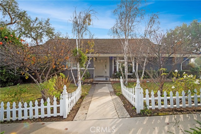 Detail Gallery Image 1 of 1 For 1618 Alto Ln, Fullerton,  CA 92831 - 3 Beds | 2/1 Baths